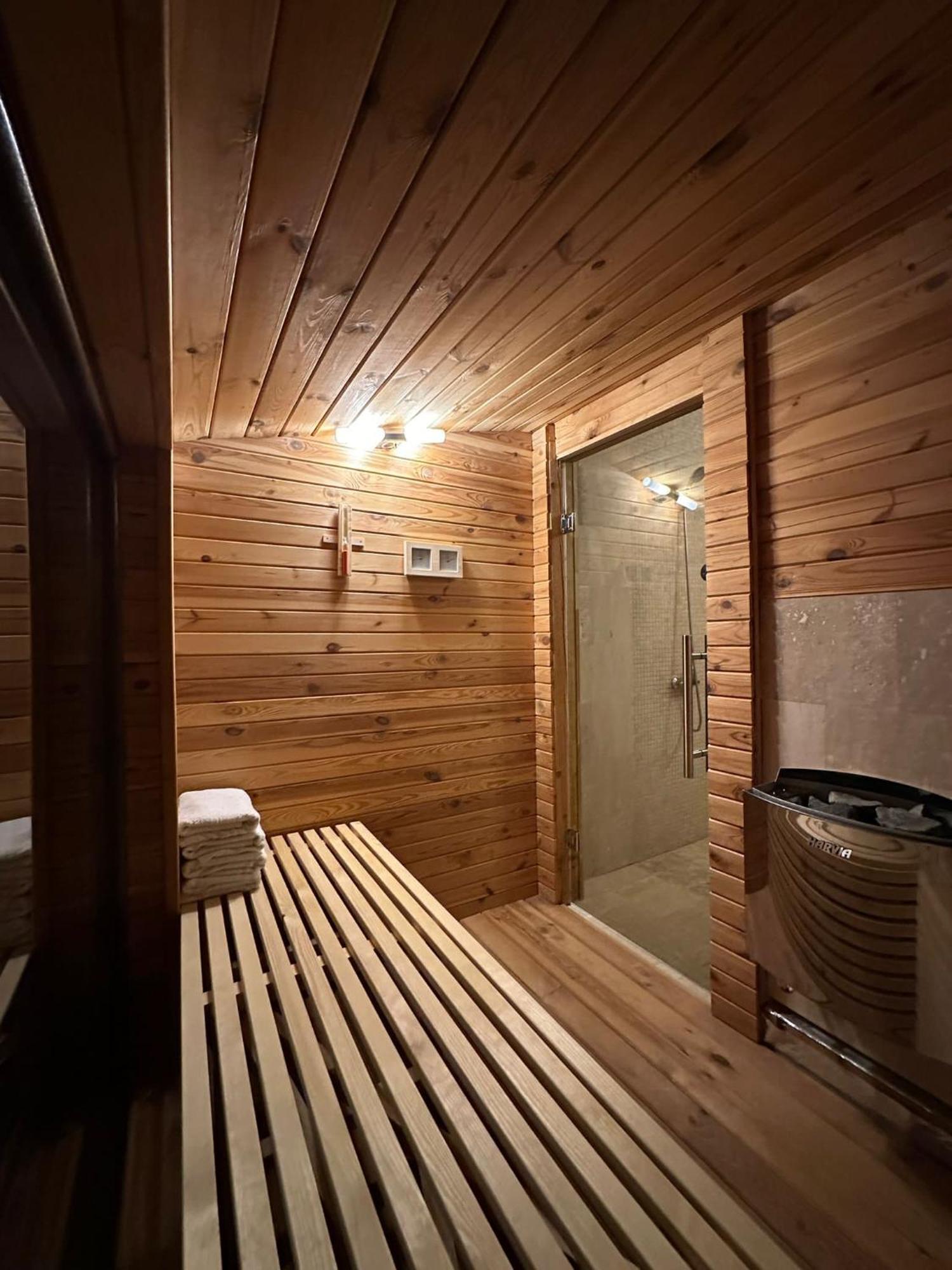 Attic 33 Apartment Campulung Moldovenesc Luaran gambar