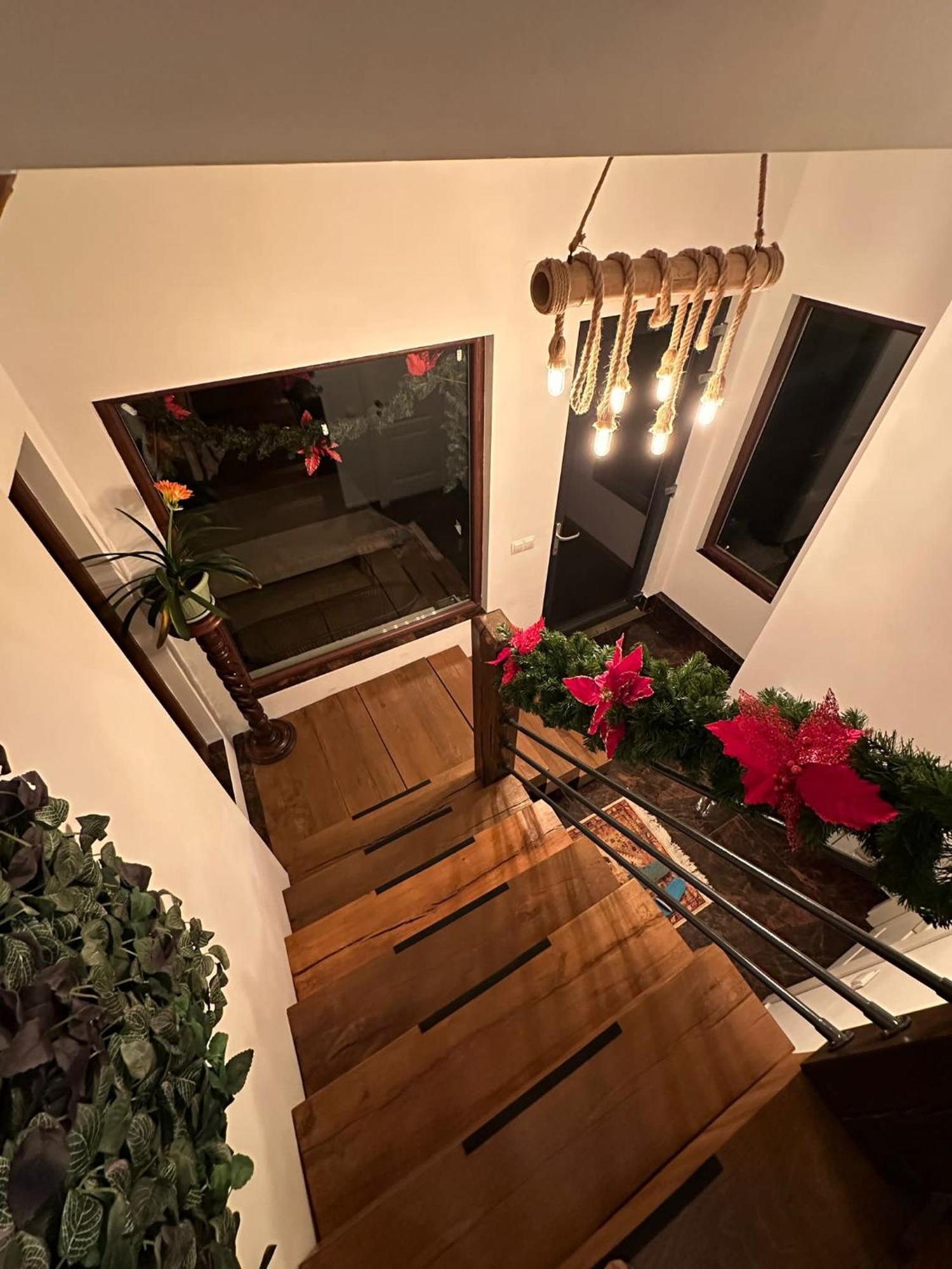Attic 33 Apartment Campulung Moldovenesc Luaran gambar